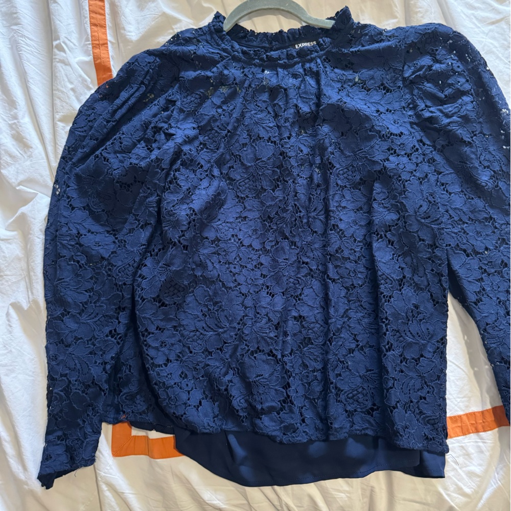 Express Lace Puff navy blue Sleeve top